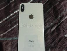 Срочно продаю телефон айфон XS MAX