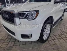 Toyota Sequoia