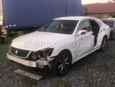 Диски R 18 Тойота Краун Атлет С Шинами в хорошем состоянии 