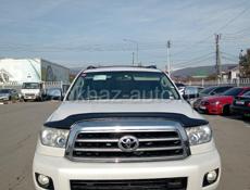 Toyota Sequoia