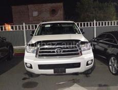 Toyota Sequoia