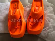 Продаю новые босоножки Размер 38