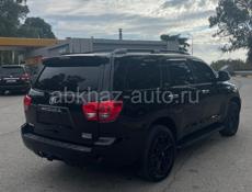 Toyota Sequoia