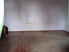 Продаётся большой уютный дом в Аэропорту кому интересно пишите звоните расскажу подробно 