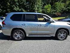 Lexus LX