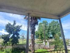 Продаю дом в центре города Очамчира первая береговая линия