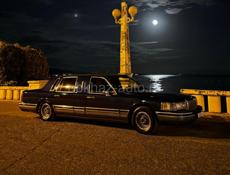 Lincoln Town Car