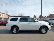 Toyota Sequoia