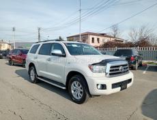 Toyota Sequoia