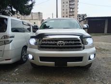 Toyota Sequoia