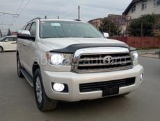 Toyota Sequoia