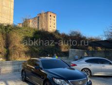 Lexus LS