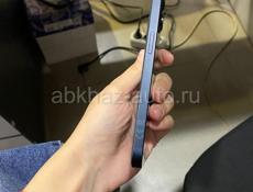 Продаю iPhone 13