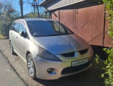 Mitsubishi Grandis