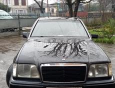 Mercedes-Benz 124