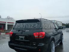 Toyota Sequoia