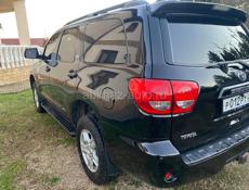 Toyota Sequoia