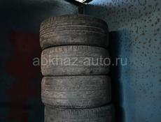 245/40 19