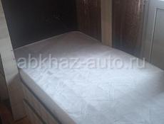 Продается кровать с матрасом