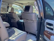 Toyota Sequoia