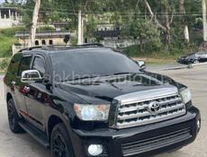 Toyota Sequoia