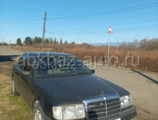 Mercedes-Benz 124