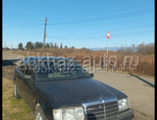 Mercedes-Benz 124