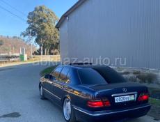 Mercedes-Benz E-Класс