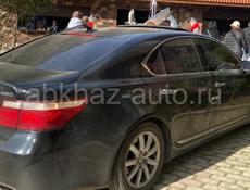 Lexus LS