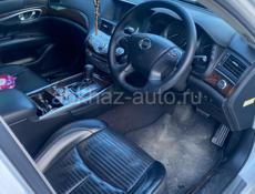 Nissan fuga