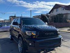 Toyota Sequoia