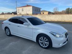 Infiniti M35