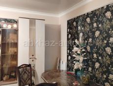 Сдаётся 2 комнатная квартира, этаж 3. в п. Агудзера. Ботаника. С ремонтом. На длительный срок.20 тыс.+ интернет. С мая по октябрь 25 тыс.