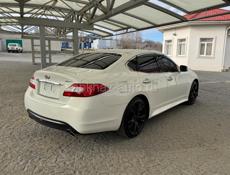 Nissan fuga