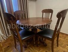 Продается стол со стульями 
