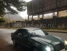 Mercedes-Benz 200-Series