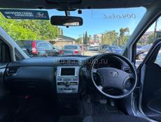Toyota Ipsum