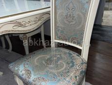 Продается стол и 6 стульев 