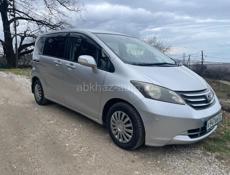 Honda FR-V