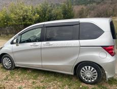 Honda FR-V