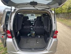 Honda FR-V