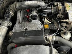 Mercedes-Benz 124