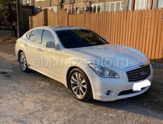 Infiniti M35