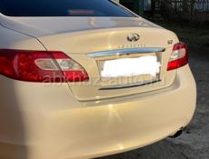 Infiniti M35