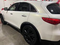 Infiniti FX