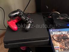PS4 slim   