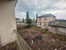 2-х этажный дом с участком 6 соток в городе Очамчыра