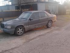 Mercedes-Benz 124