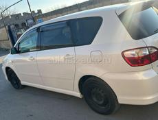 Toyota Ipsum