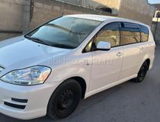 Toyota Ipsum